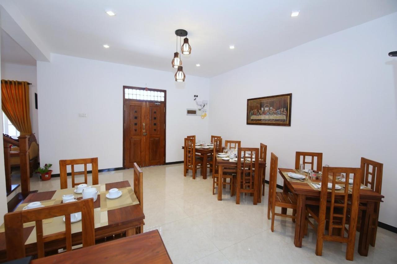 נוארה אליה Queensland Hotel מראה חיצוני תמונה