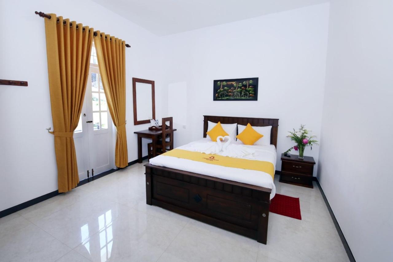 נוארה אליה Queensland Hotel מראה חיצוני תמונה