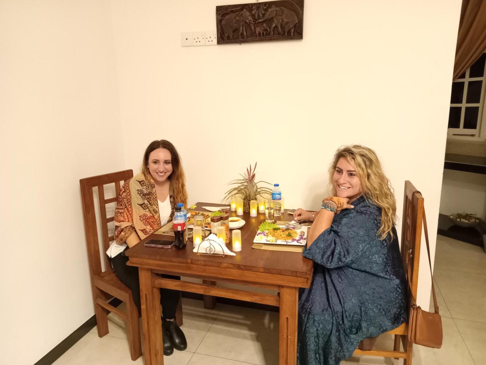 נוארה אליה Queensland Hotel מראה חיצוני תמונה